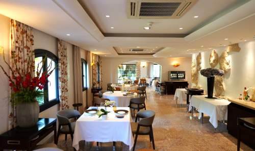 → Hostellerie Pennafort · Hotel and Gastronomic Restaurant · Var 83 - Dining room